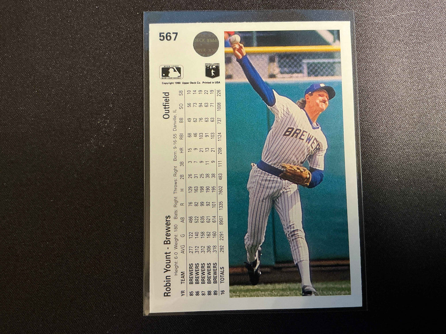 1990 Upper Deck #567 Robin Yount Card