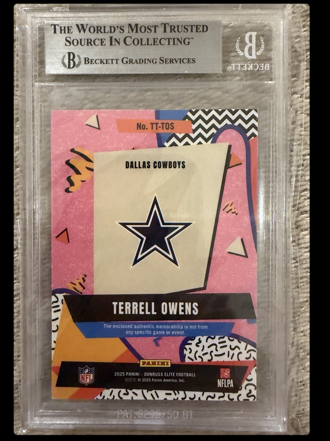 2025 Elite Terrell Owens Throwback Threads BGS 8 back