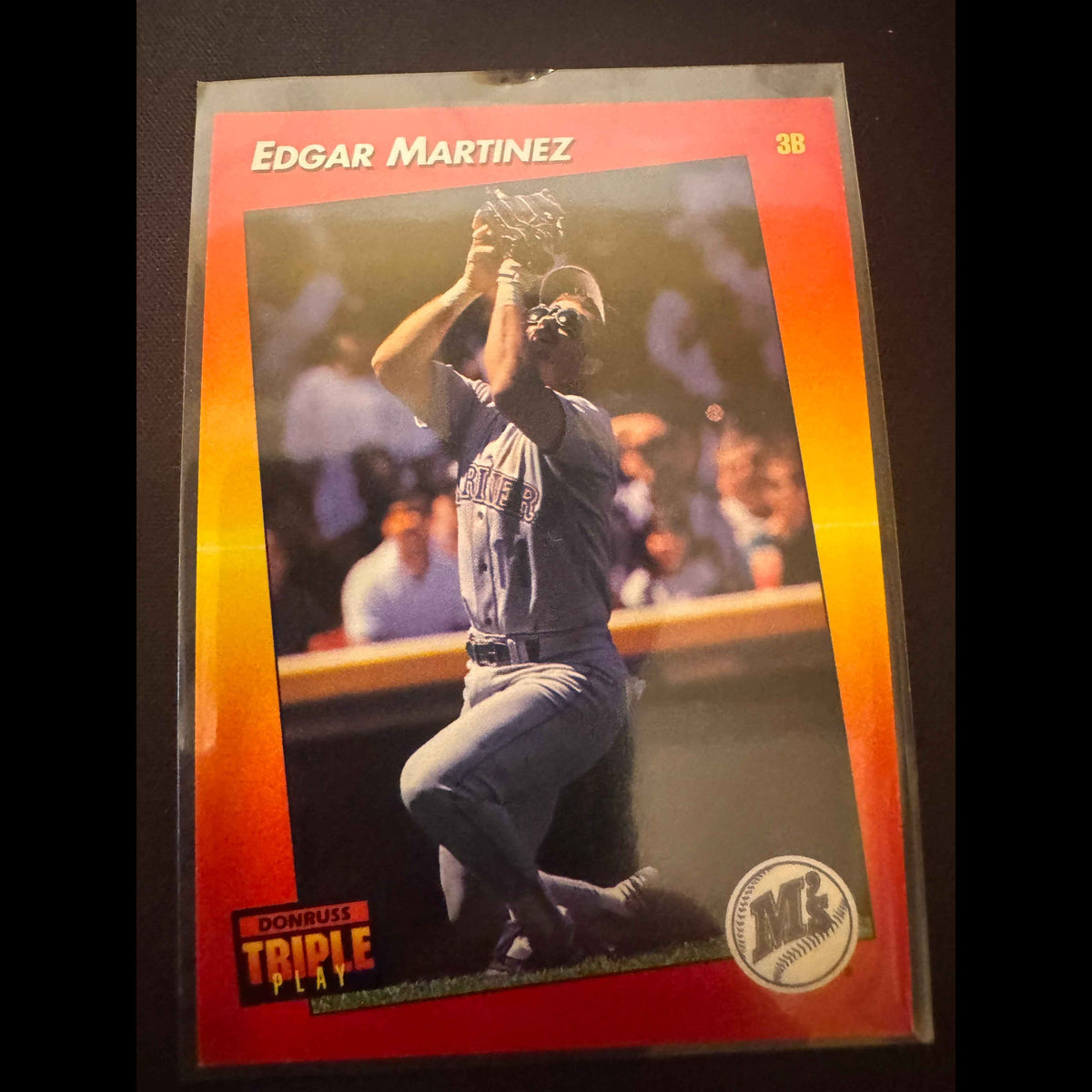 1992 Donruss Triple Play #127 Edgar Martinez Card - view 3