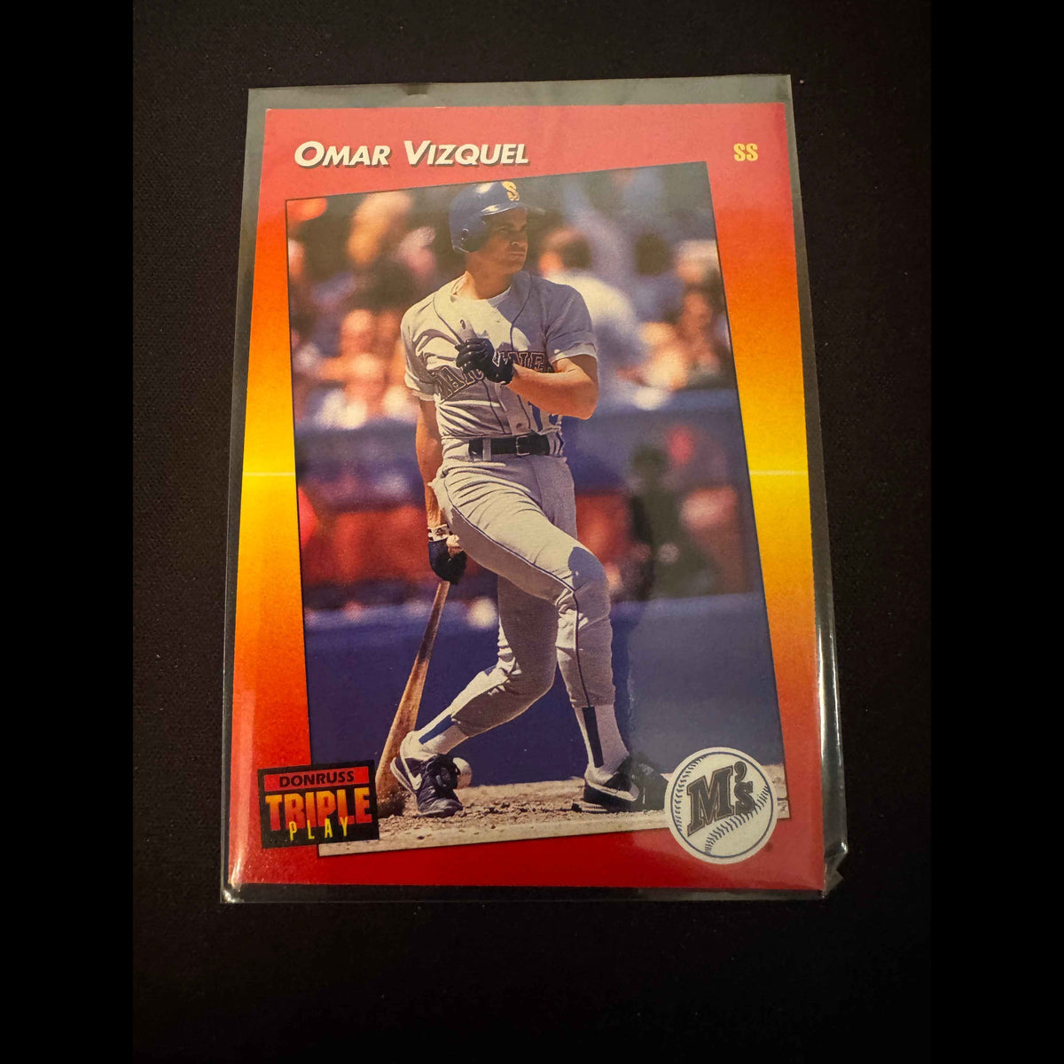 1992 Donruss Triple Play #137 Omar Vizquel Card - view 3