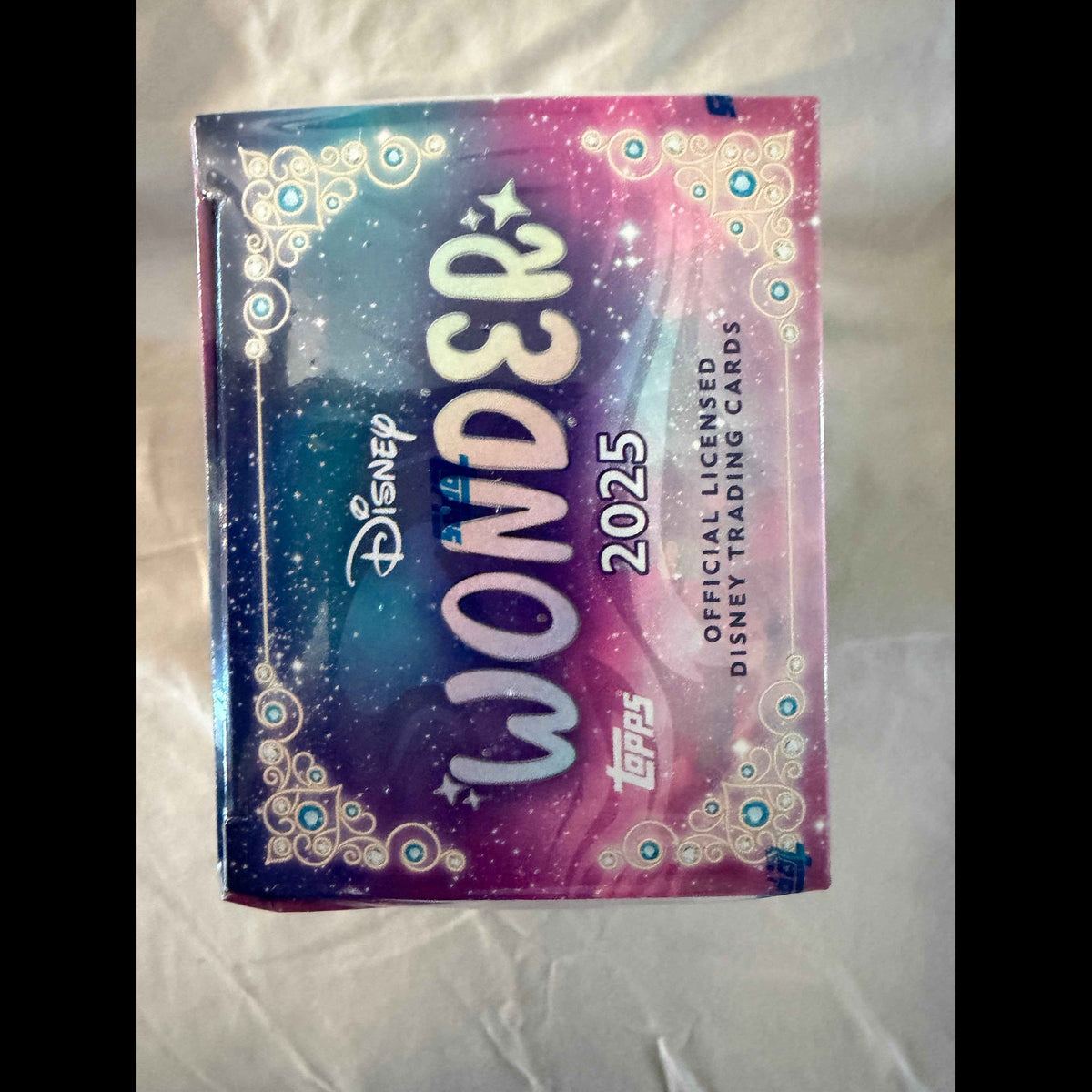 2025 Disney Wonder Value Pack with 1 Exclusive Diamante Parallel Card Guarenteed - view 5