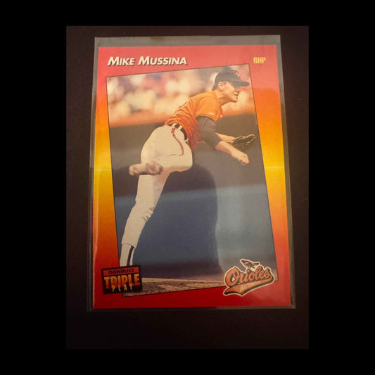 1992 Donruss Triple Play #237 Mike Mussina Card - front