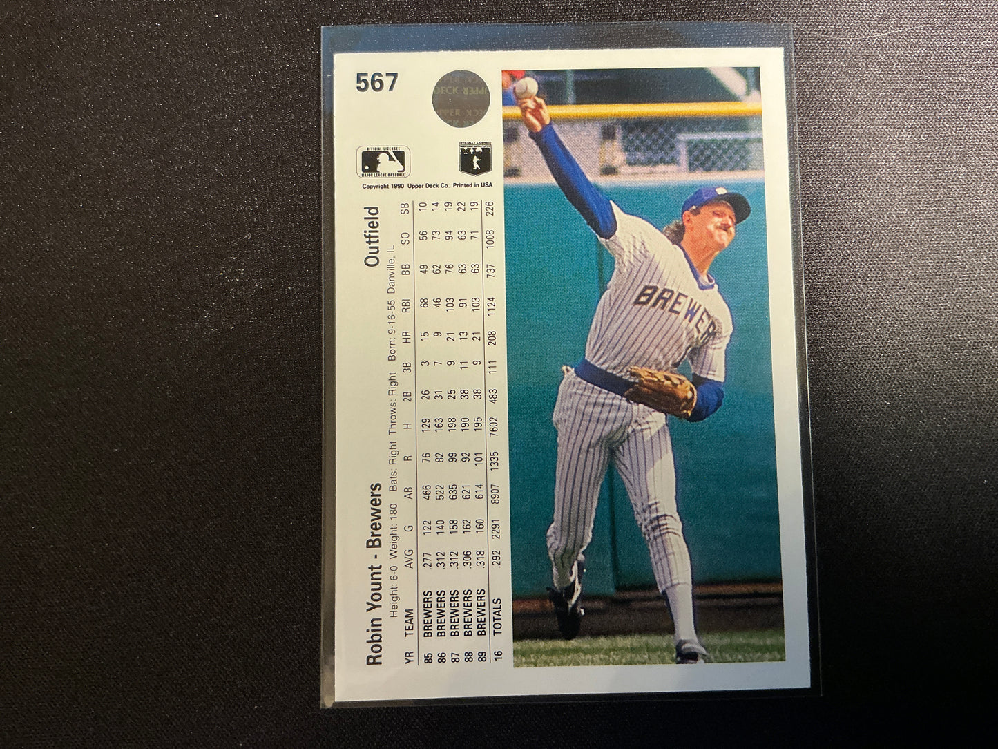 Tarjeta Robin Yount n.° 567 de Upper Deck de 1990