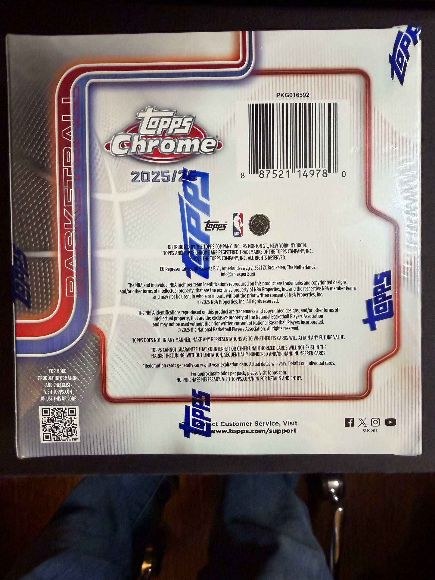 2025-26 TOPPS CHROME MEGA BOX (42 Cards) NBA Basketball Brand New Sealed