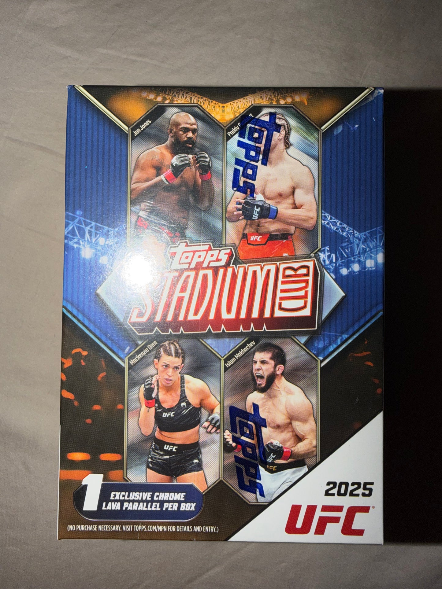 2025 Topps Stadium Club UFC with 3 Exclusive Chrome Xfractor Parralels Mega Box